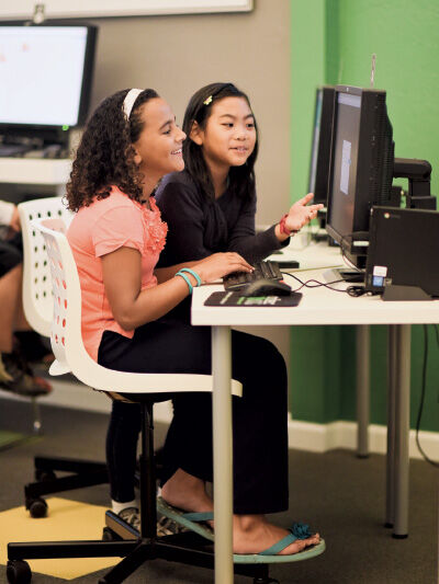 Startups try to entice kids to code